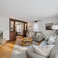 Prime Uptown Location! 2br charming historic home!