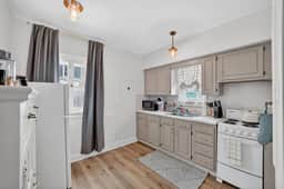 1br apt- heart of Uptown Maumee w/ fiber WiFi! #1 - Image 3