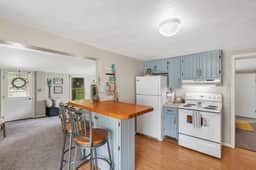 ★Uptown Maumee Renovated Cottage by the River★ - Image 2