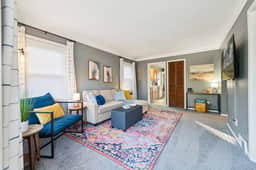 Cheerful & Clean 2br by TCC & Zoo! Fenced yard! - Image 2