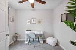 Charming 2br home on Swan Creek! Private office. - Image 5