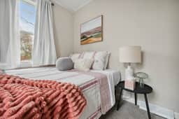 Charming 2br home on Swan Creek! Private office. - Image 3