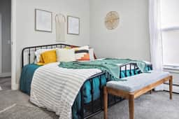 Boho abode Uptown Maumee by River-GREEN Side! - Image 3