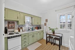 1br apt - heart of Uptown Maumee w/ Fiber WiFi. #3 - Image 3