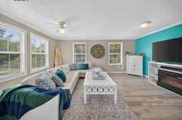 3BR/2BA Beach House! Sleeps 9 w/ 2 Living rms-W/D! - Image 2