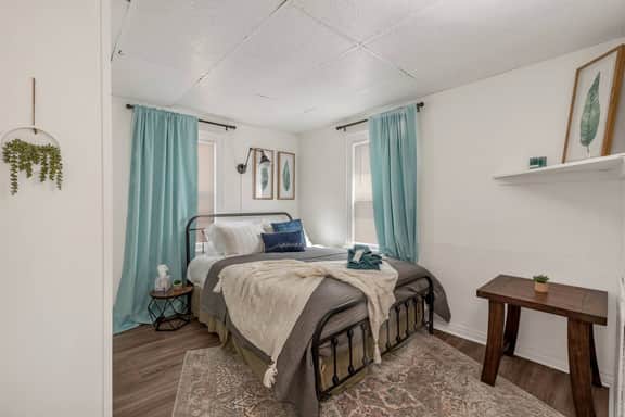 ★ Sylvania area cute 1 story home + guesthouse! ★ - Image 3
