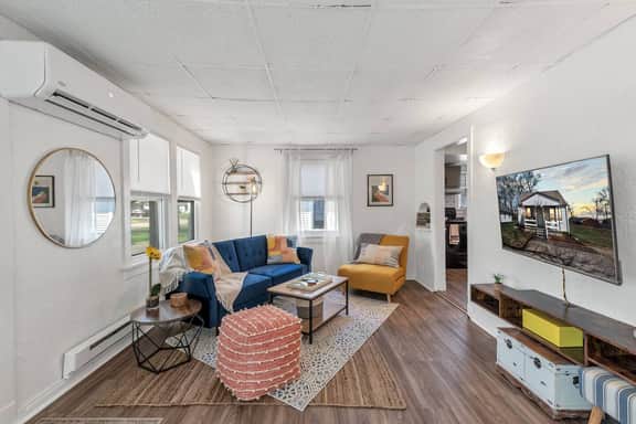 ★ Sylvania area cute 1 story home + guesthouse! ★ - Image 2