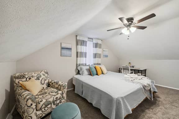 Spacious & well designed 3br/1.5ba w/ Fiber Wi-Fi! - Image 5