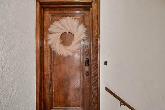 1br apt - heart of Uptown Maumee w/ Fiber WiFi. #3 - Image 5
