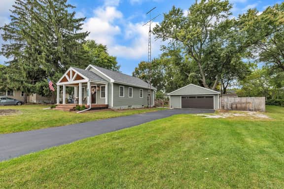 Sylvania Southwestern styled Oasis- Huge Yard - Image 5
