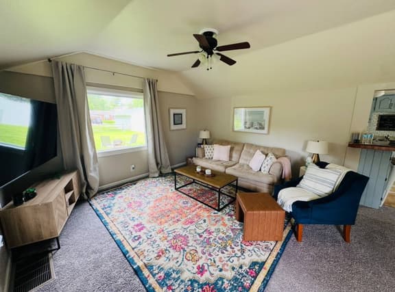 ★Uptown Maumee Renovated Cottage by the River★ - Image 1