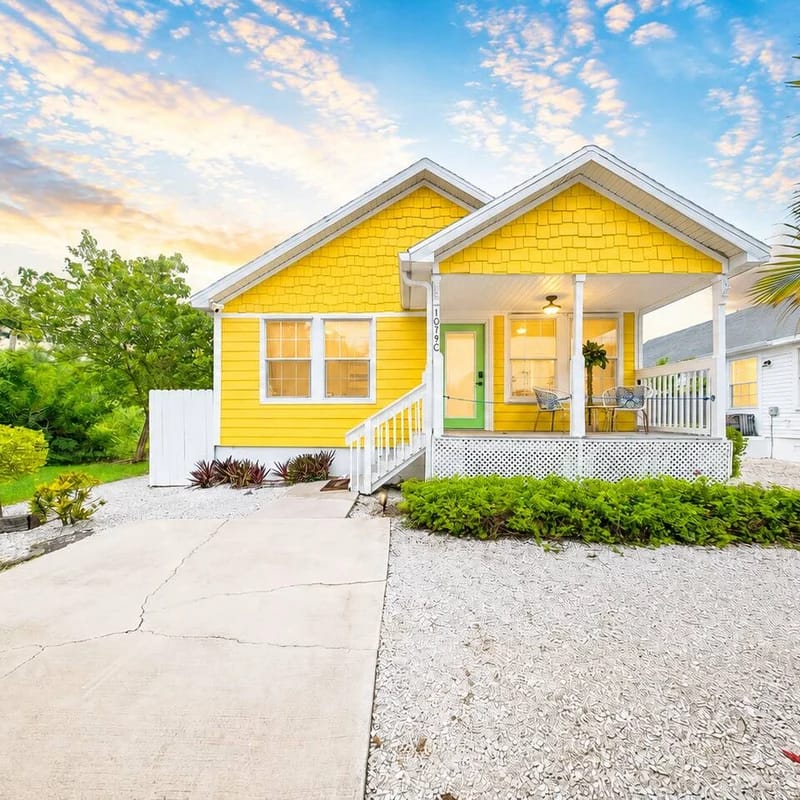 Sunny Seaside Saltbox